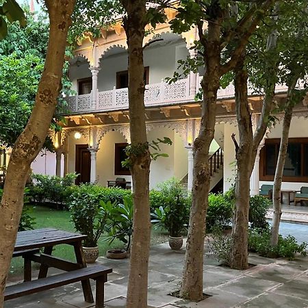Hotel Sunbird Bharatpur Kültér fotó