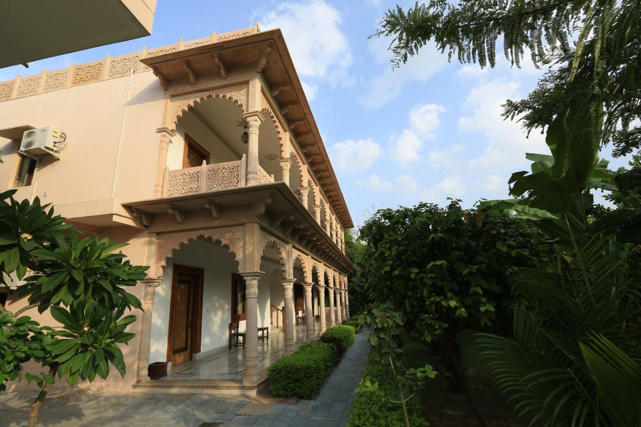 Hotel Sunbird Bharatpur Kültér fotó