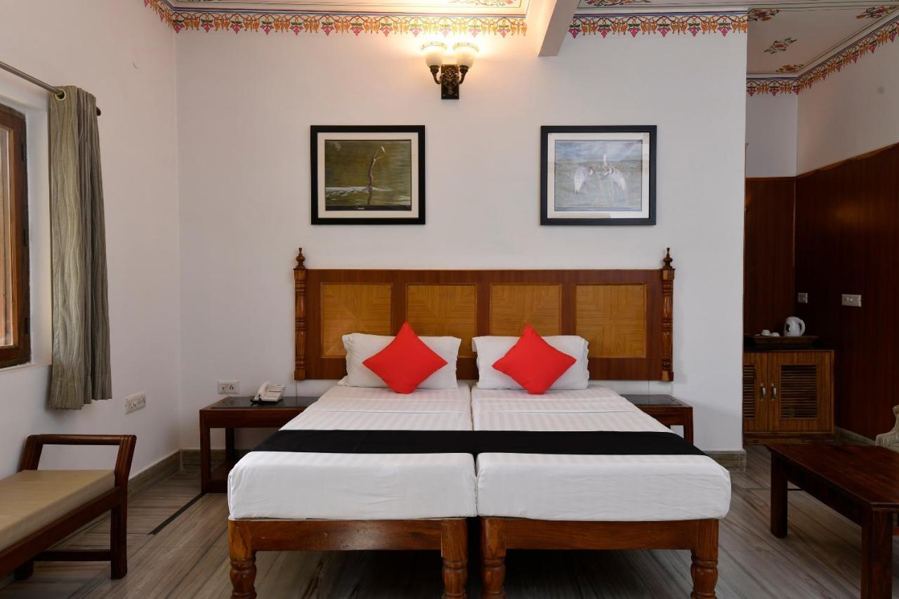 Hotel Sunbird Bharatpur Kültér fotó