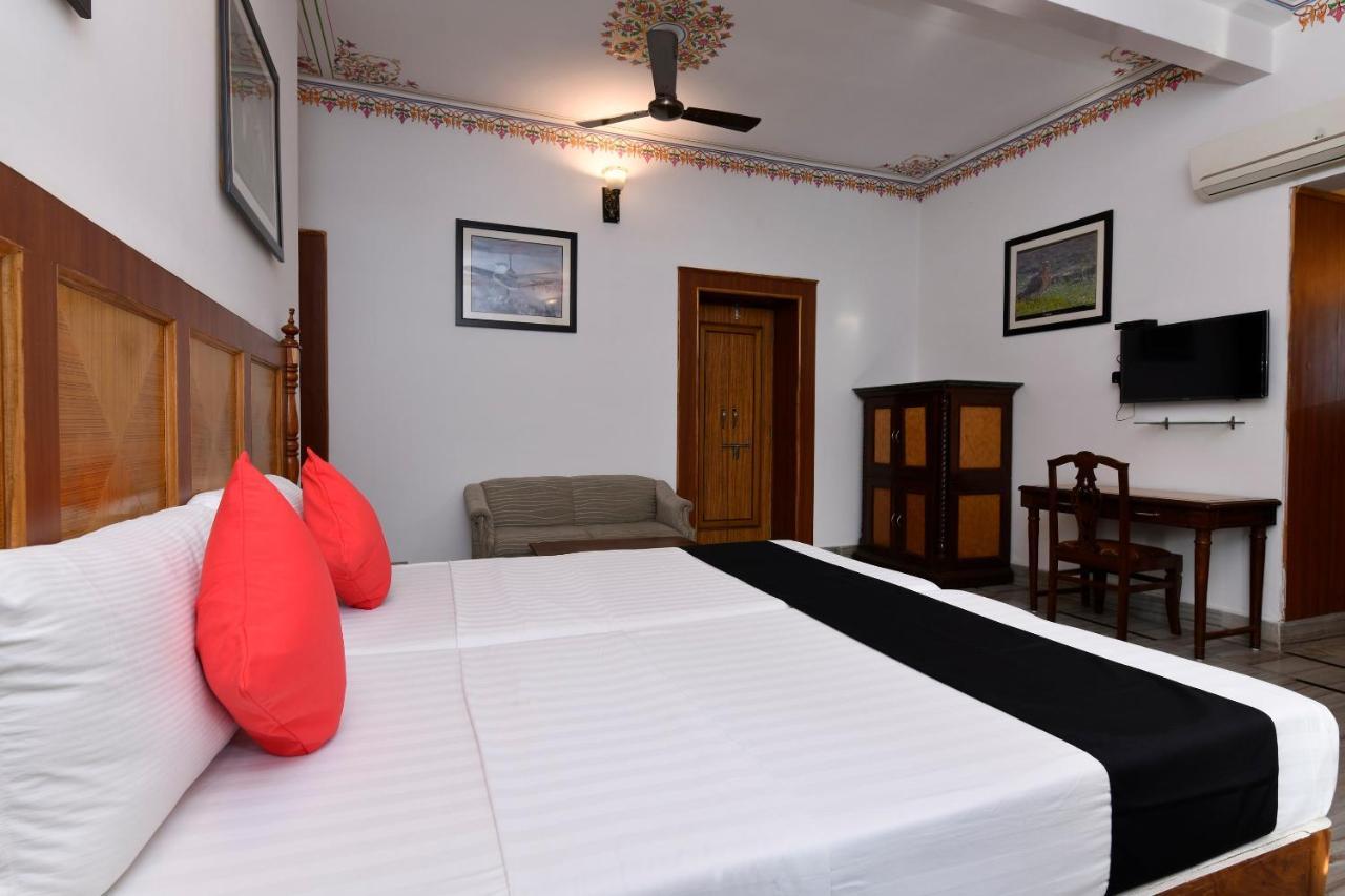 Hotel Sunbird Bharatpur Kültér fotó