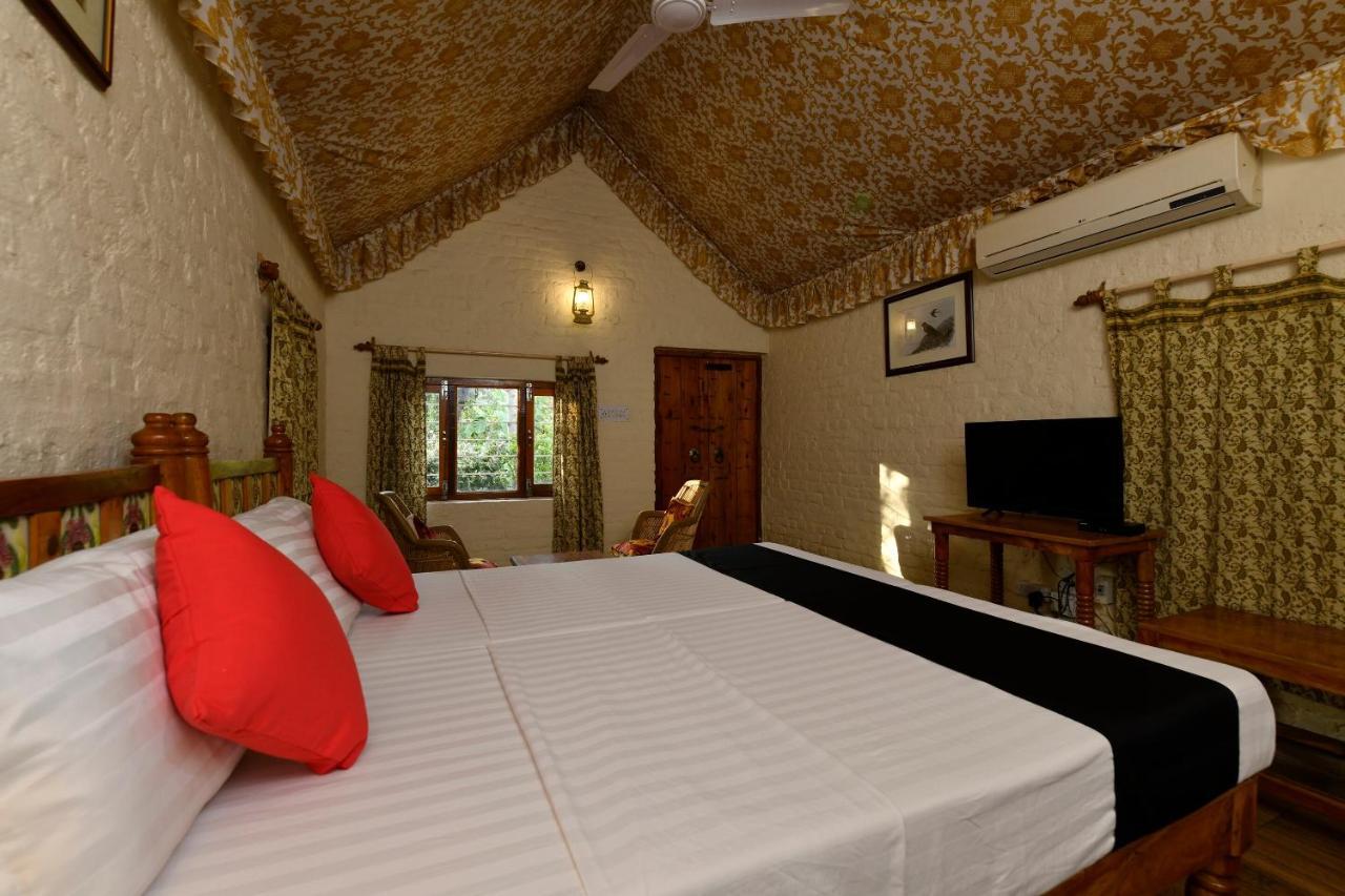 Hotel Sunbird Bharatpur Kültér fotó