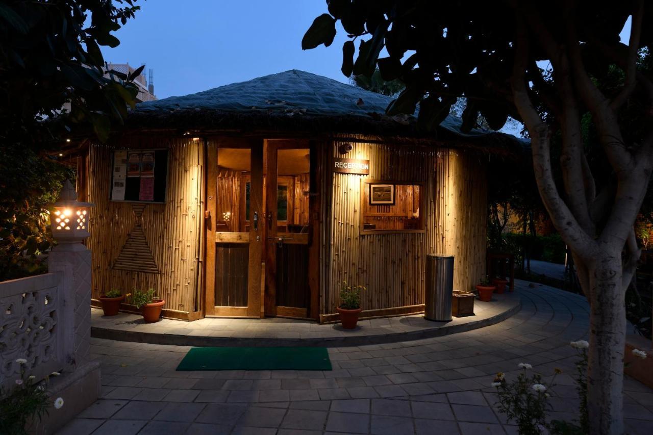 Hotel Sunbird Bharatpur Kültér fotó