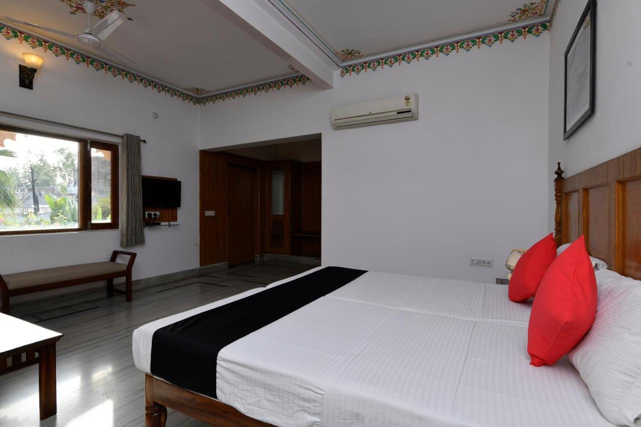 Hotel Sunbird Bharatpur Kültér fotó