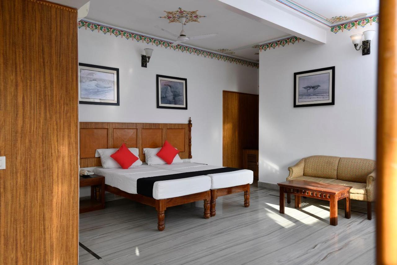 Hotel Sunbird Bharatpur Kültér fotó