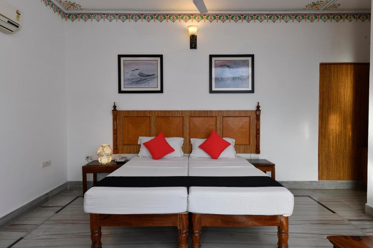 Hotel Sunbird Bharatpur Kültér fotó