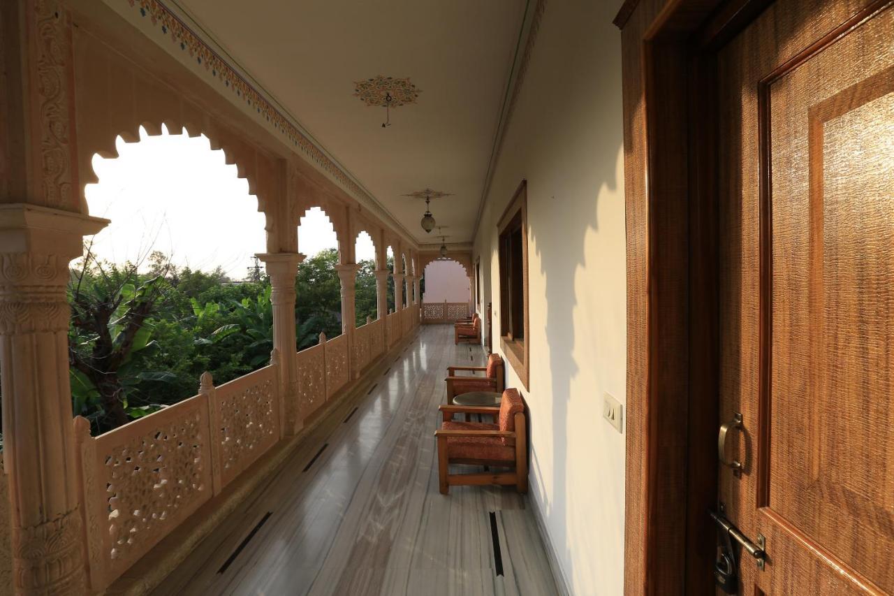 Hotel Sunbird Bharatpur Kültér fotó