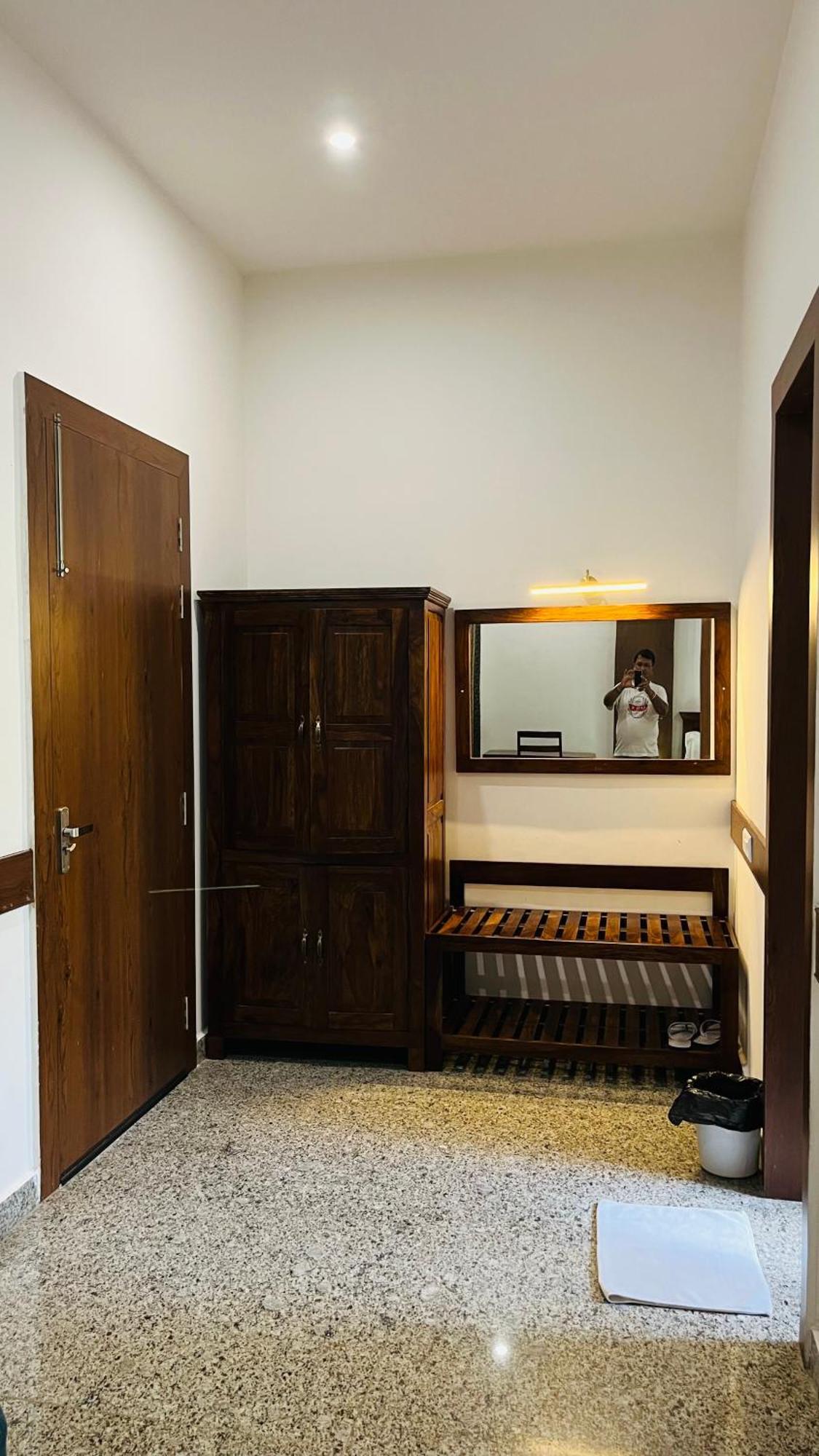 Hotel Sunbird Bharatpur Kültér fotó