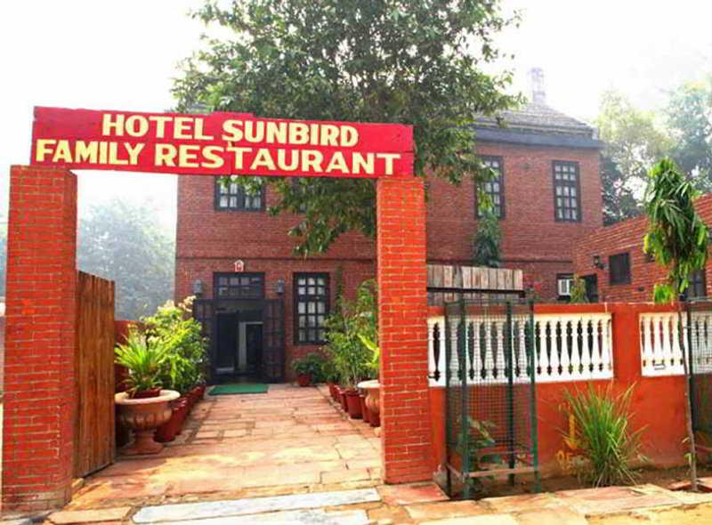 Hotel Sunbird Bharatpur Kültér fotó